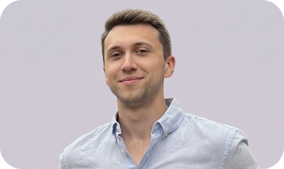 Данило Караченцев