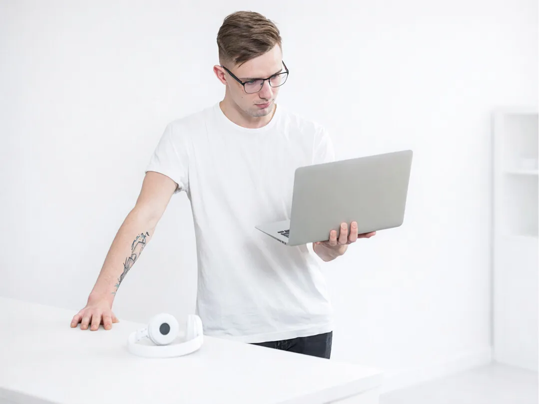 IT-спеціаліст, який шукає кар'єрну підтримку від Mate academy